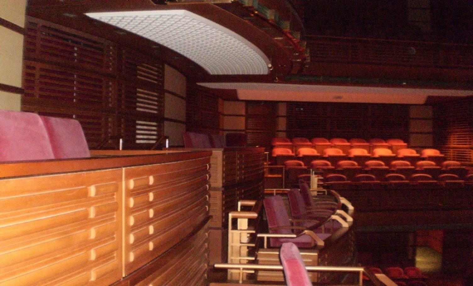 Dynamic-PETRONAS PHIRHARMONIC HALL KL 2